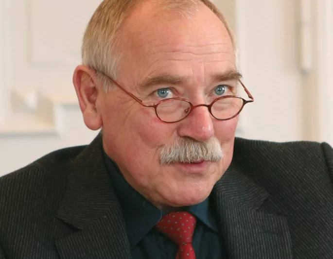 Portraitbild von Dr Michael Schäfer